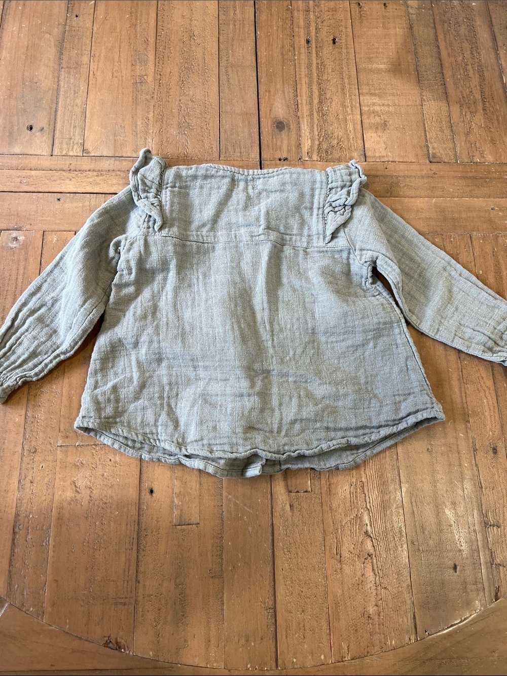 Jamie Kay ruffled long sleeve gauzy blouse 2 years green - Picture 6 of 7